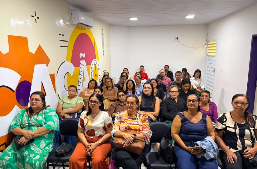 Diretores da rede municipal de Traipu participam de formação sobre alimentação escolar e fortalecimento de ações educativas