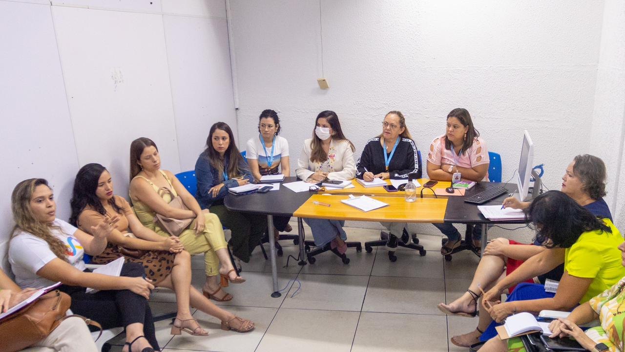 Prefeitura reúne instituições para orientações sobre emissão da carteira do autista