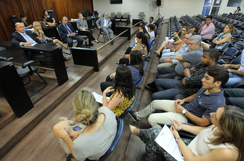 Esmal ouve servidores e magistrados para planejar cursos de 2017