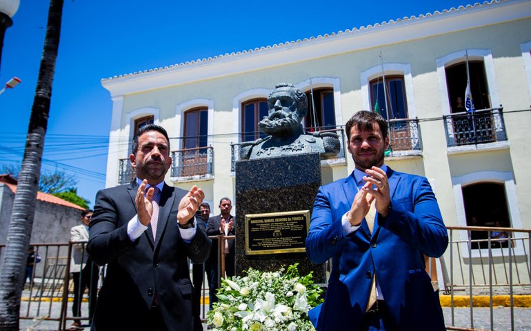 No feriado da Proclamação da República, Paulo Dantas transfere sede do Governo para Marechal Deodoro