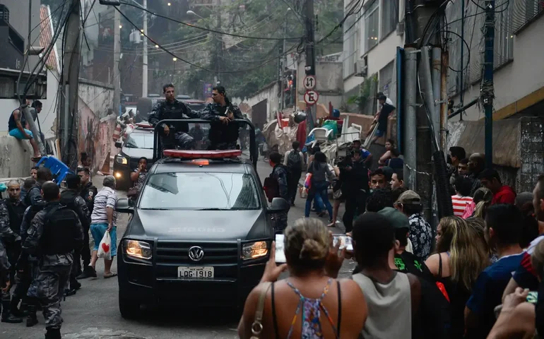 Polícia Civil pede doação de sangue para os agentes feridos na  megaoperação no Rio; saiba como ajudar