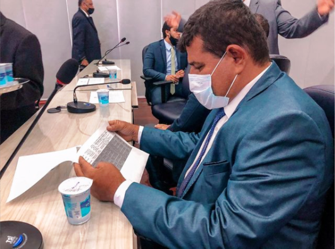 Vereador Aldo Loureiro solicita retirada de caixa de telefone inativa na rua Pedro Américo, no Poço