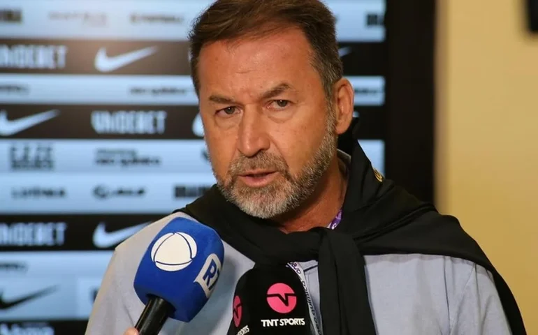 Presidente do Corinthians diz que família sofreu ameaças: 'Tive que esconder minha filha'