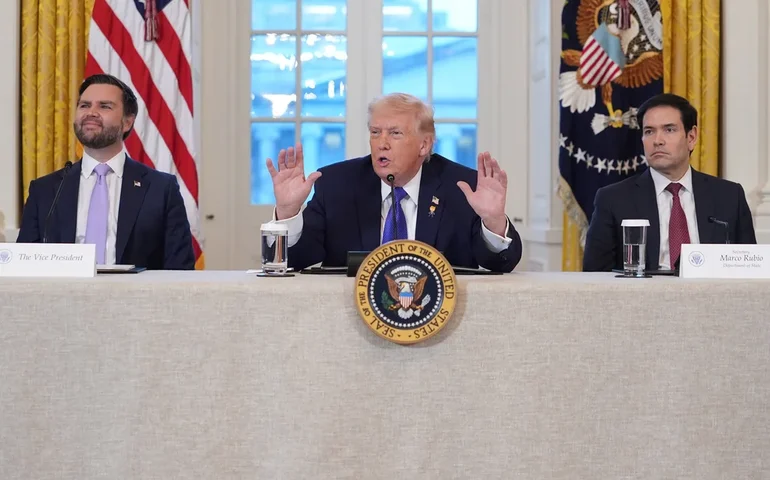 O que os americanos pensam sobre a intervenção de Trump na Venezuela, de acordo com uma nova pesquisa da AP-NORC.