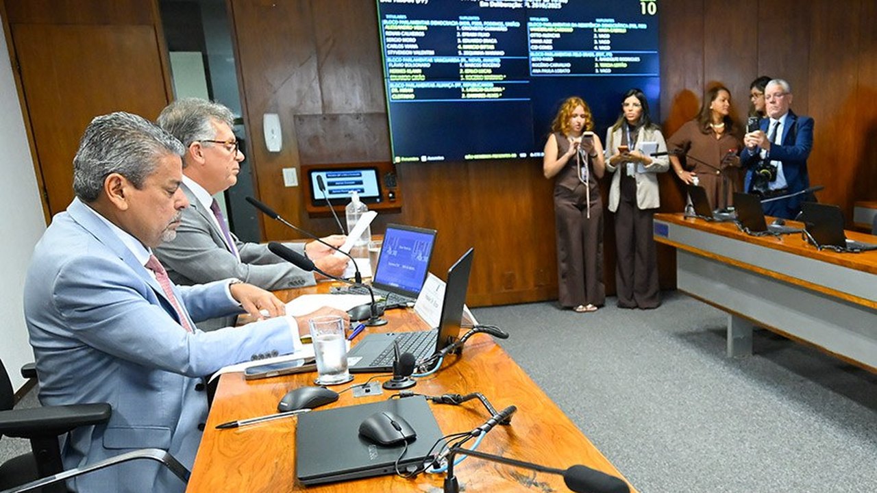 CTFC aprova convites a ministros da Fazenda e da Previdência