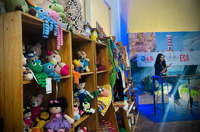 Artesanato produzido por reeducandos é exposto no Centro de Exposições, em evento da OAB