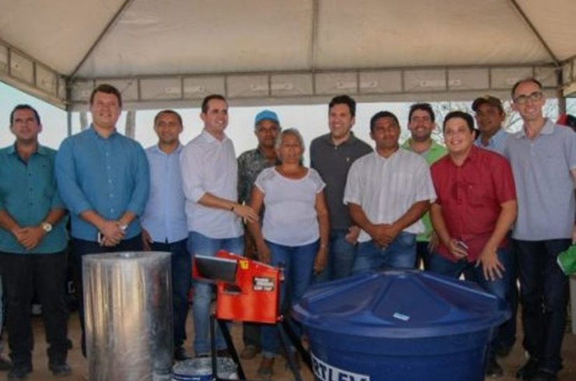 Carneiros inaugura Sistema Simplificado de Abastecimento de Água na zona rural