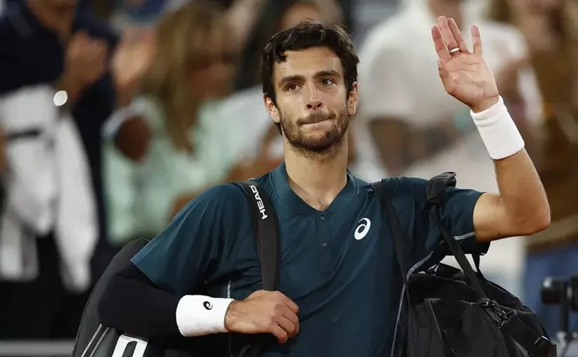 Musetti desiste, e Alcaraz vai à final de Roland Garros