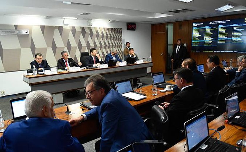 CCJ aprova indicações para TST e CNJ