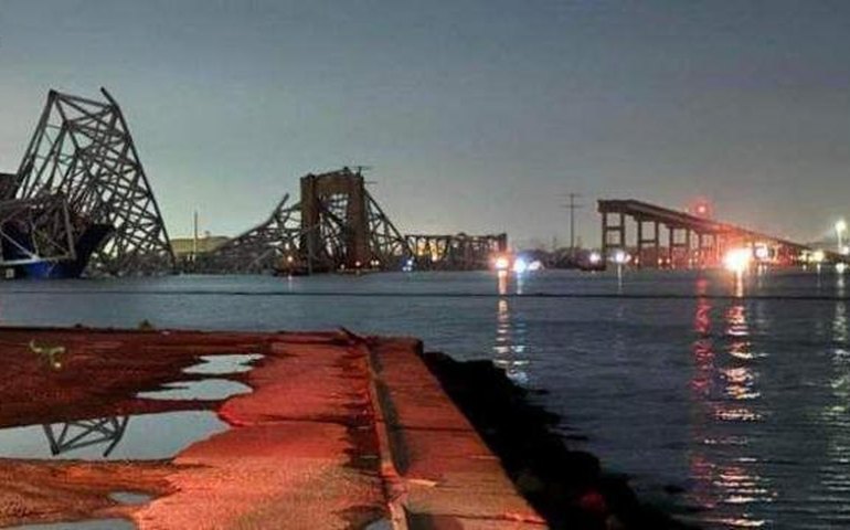 Ponte desaba em Baltimore após colisão de navio; vídeo