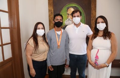 Aluno deodorense conquista 1º lugar a nível nacional na Olimpíada Brasileira de Matemática das Escolas Públicas