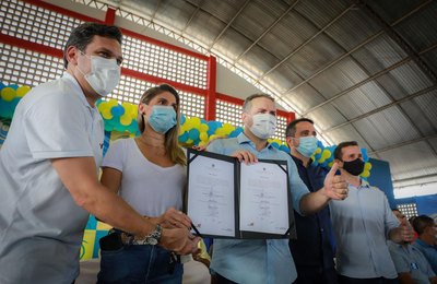 Batalha recebe maquinários e terá todas as ruas de barro pavimentadas pelo Governo do Estado  