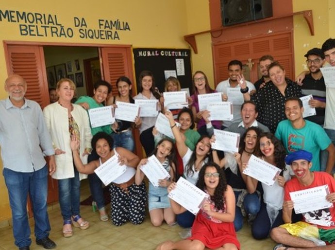 Coruripe: alunos da Oficina de Preparação de Atores recebem certificado na Casa de Cultura