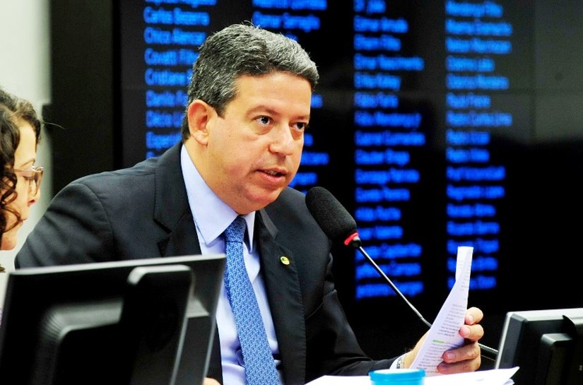 Deputado federal Arthur Lira é denunciado pelo Ministério Público de AL