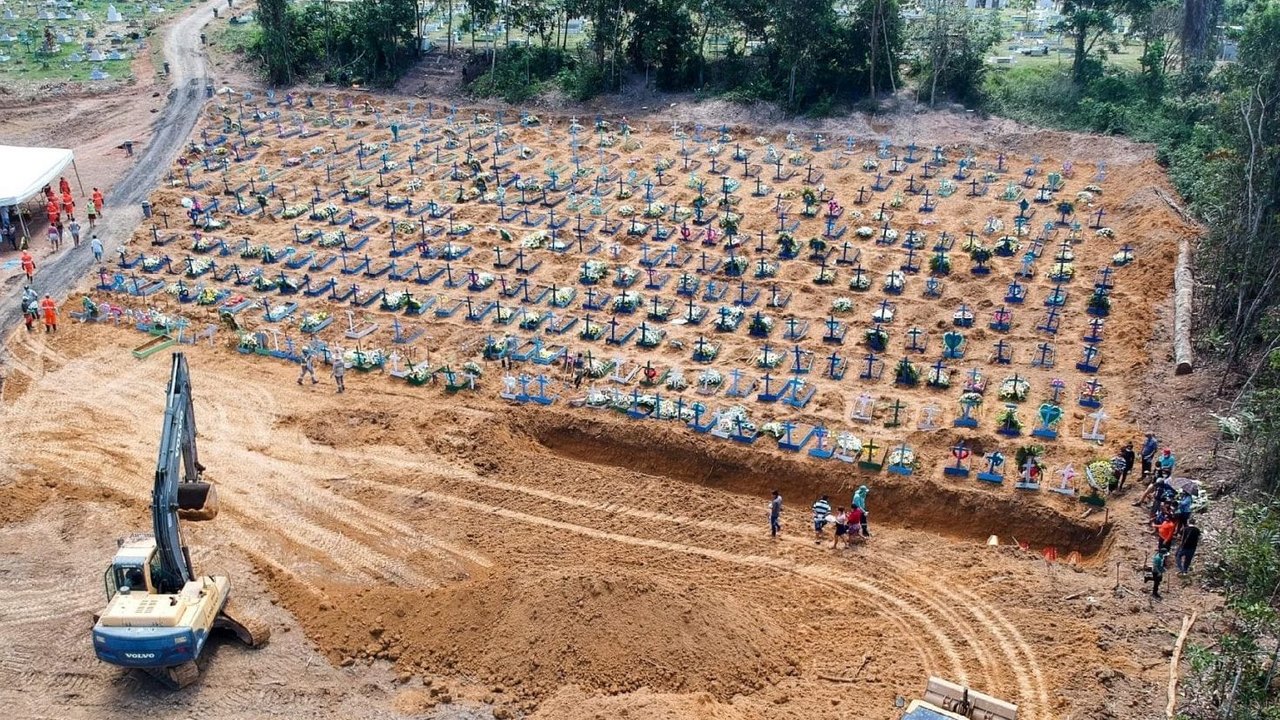 País tem recorde de 751 mortes em 24h; projeção é de ao menos 28 mil este ano