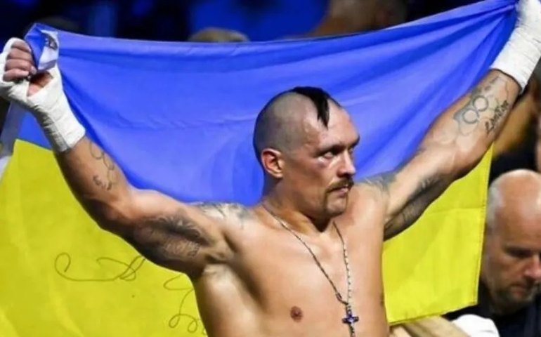 Ídolo ucraniano, peso pesado Usyk vai da guerra ao ringue para manter o cinturão