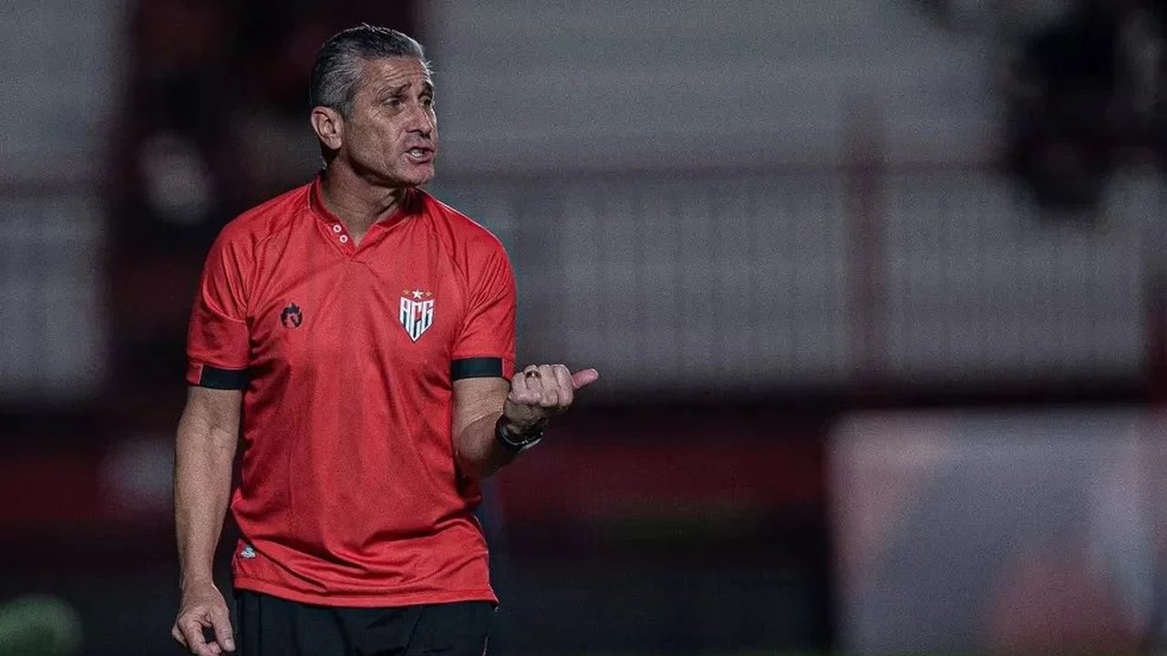 Jorginho critica Abel Ferreira sobre postura nos pênaltis contra Atlético-MG