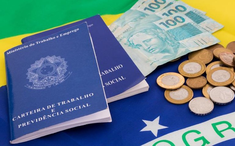 Taxa de desemprego no 2º tri foi de 4,8% para homens e 6,9% para mulheres, mostra IBGE