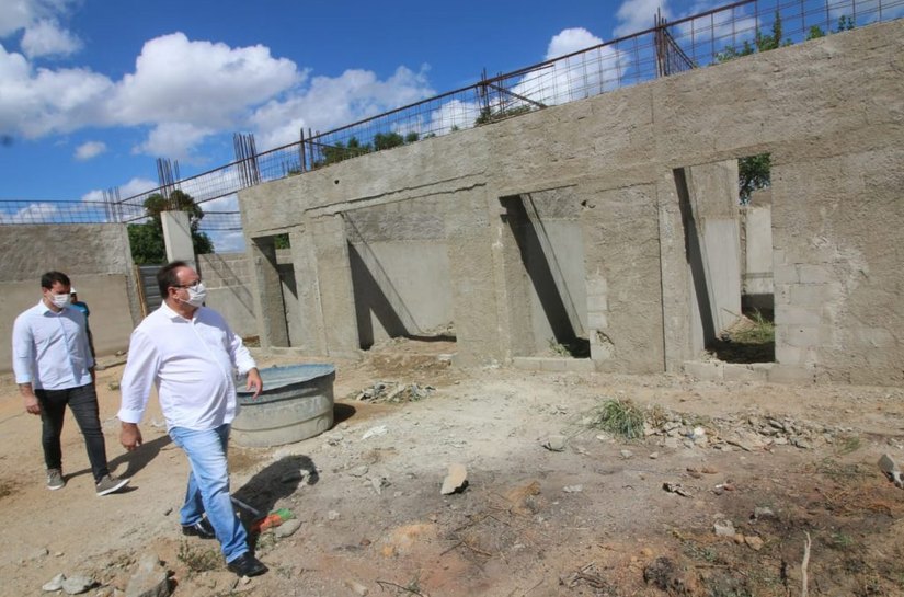Obras do Centro de Iniciação ao Esporte são retomadas em Arapiraca