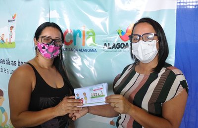 Assistência Social de Anadia beneficia mais 422 gestantes e crianças com cartão do Programa Cria