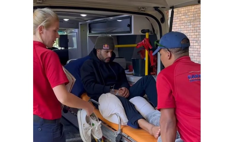 Italo Ferreira sofre entorse no joelho e se despede da temporada do Circuito Mundial