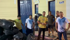 Deputado espalha lixo. / Foto: Reprodução/Redes Sociais