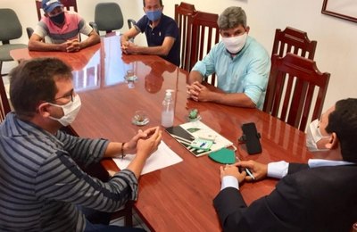 Prefeitura de Palmeira dos Índios anuncia compra histórica de frango caipira e codorna desossada