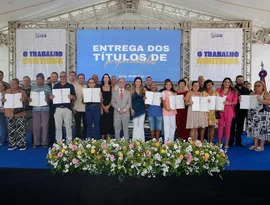 Fim da informalidade: 314 famílias de São José da Laje recebem títulos de propriedade pelo Moradia Legal.