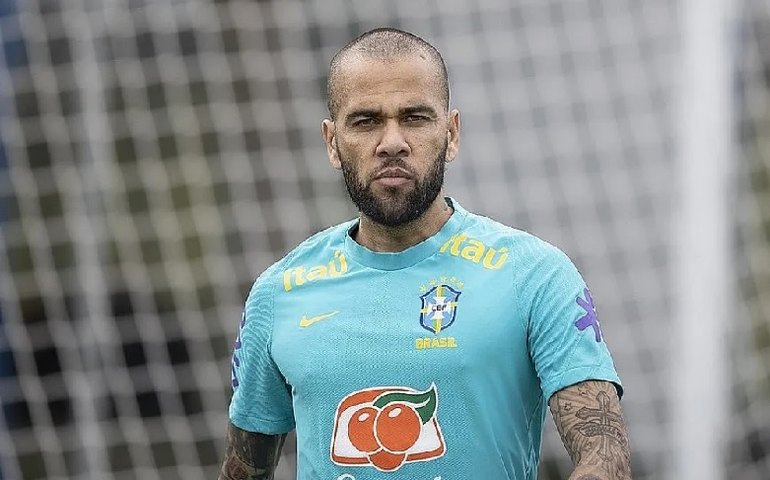 Daniel Alves é detido na Espanha sob acusação de agressão sexual