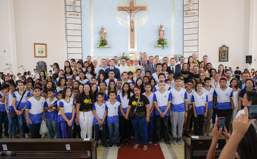 Escolas da rede municipal abrilhantam desfile dos 202 anos da Independência em Arapiraca