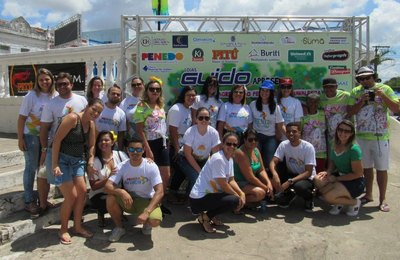 Semthas de Penedo realiza campanha “No verão trabalho infantil não” no bloco Ovo da Madrugada 