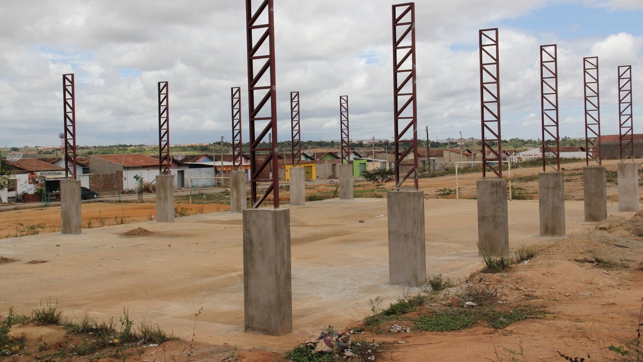 Prefeitura de Arapiraca constrói mais quadras esportivas
