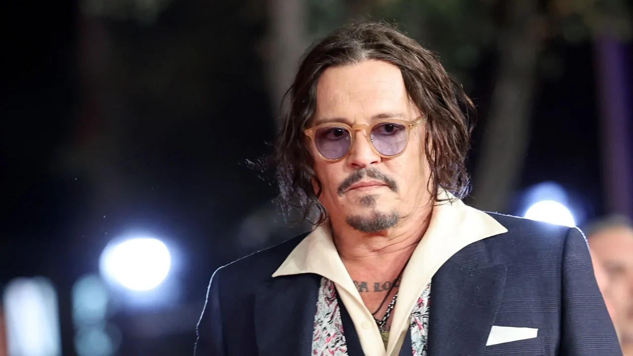Polícia atende denúncia de invasão na casa de Johnny Depp em West Hollywood