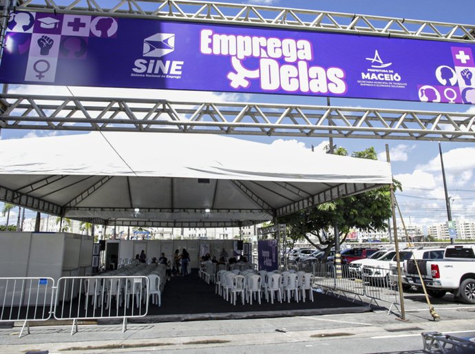 Prefeitura de Maceió realiza Emprega Delas com vagas de emprego e capacitação para mulheres
