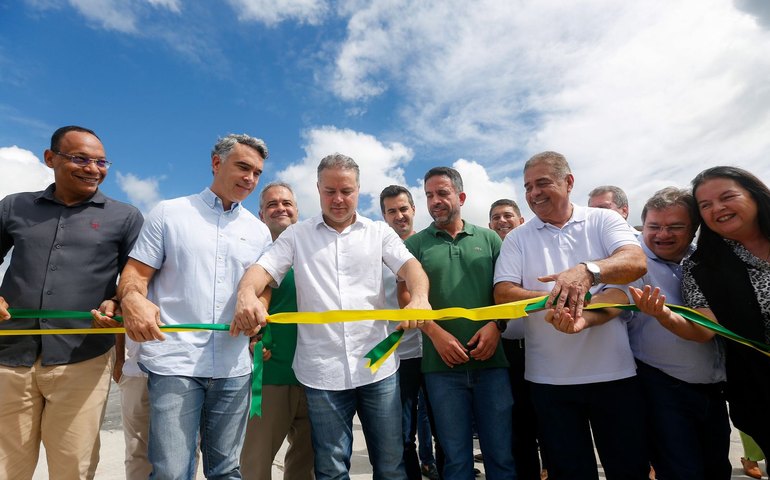Ministro dos Transportes libera trecho duplicado da BR-101/AL em São Miguel dos Campos