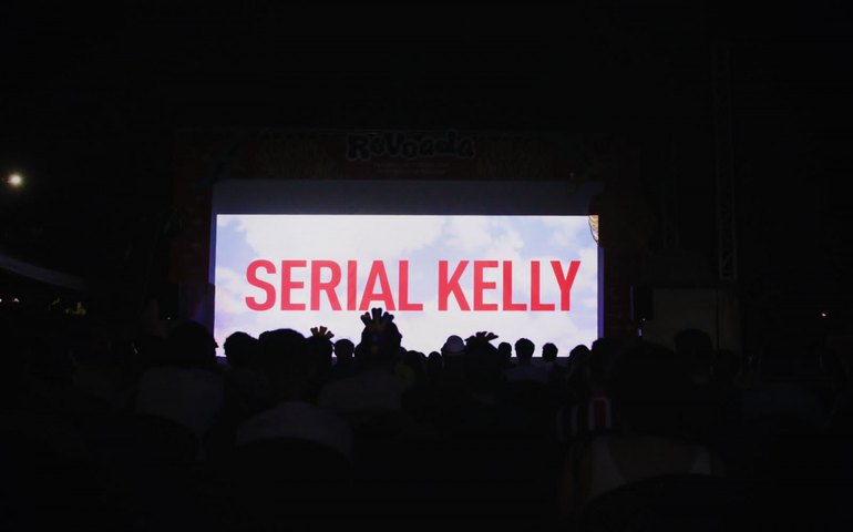 Serial Kelly: cineasta René Guerra fala sobre ter primeiro longa-metragem estreando simultaneamente para público pagante e de graça em praça pública
