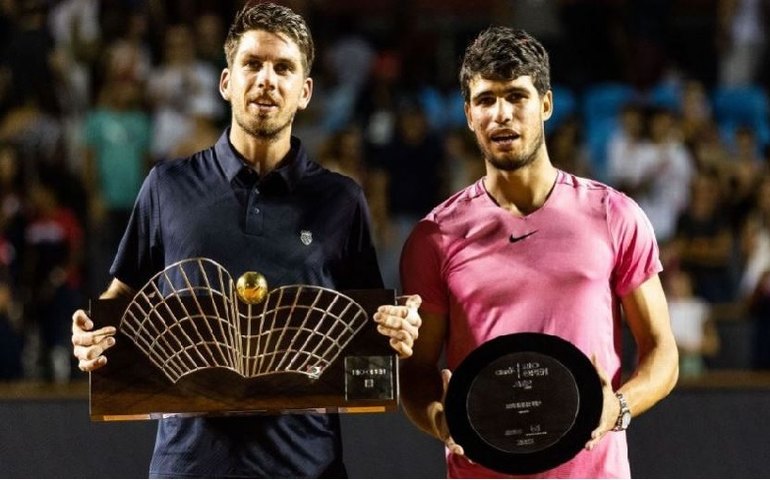 Cameron Norrie bate Carlos Alcaraz em revanche e é campeão do Rio Open