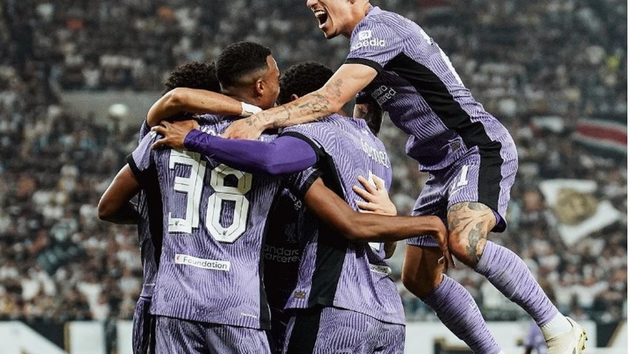 Liverpool derrota time austríaco de virada em estreia na Liga Europa