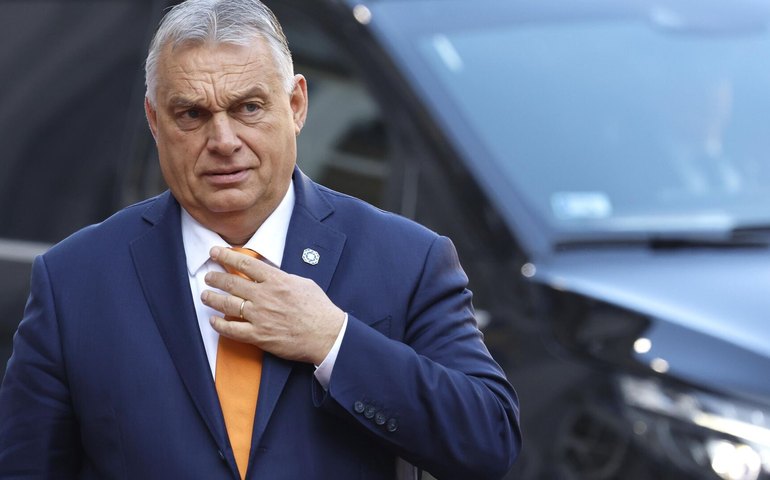Orbán sinaliza nova legislação para proteger mídia de 'financiamento estrangeiro'