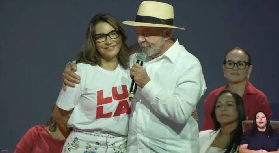 Presidente se corrige após citar esposa atual no lugar de Marisa Letícia, morta em 2017