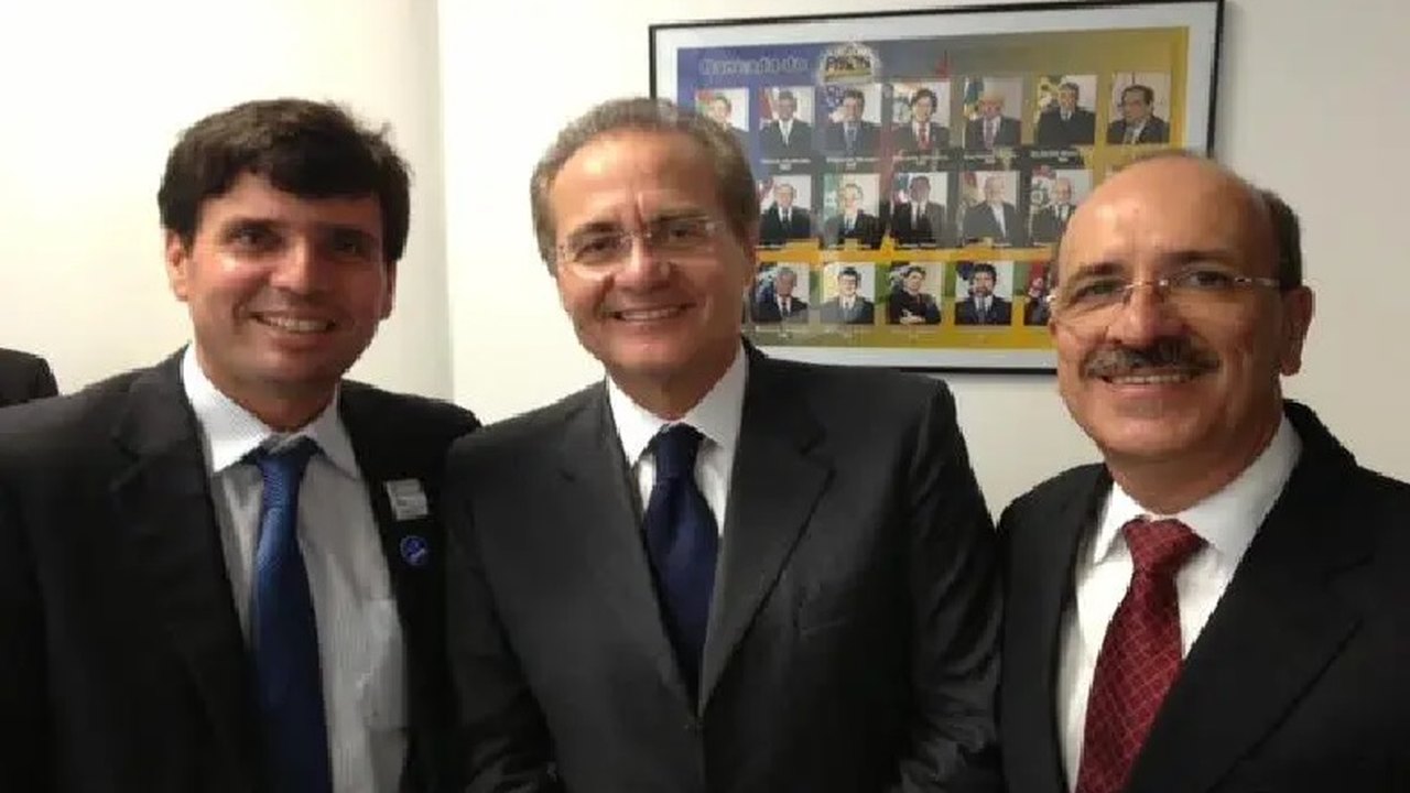 Em defesa de Ronaldo Lopes, senador Renan reage contra Beltrão em Penedo