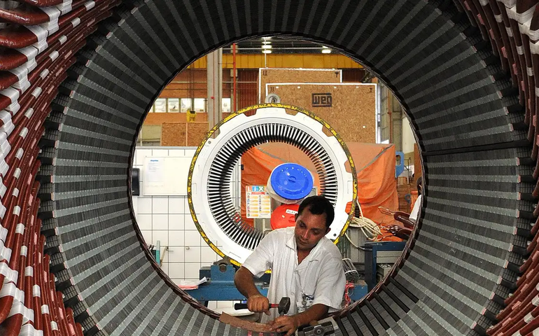 Mdic desmantela fraude em importações de aço que burlavam restrições