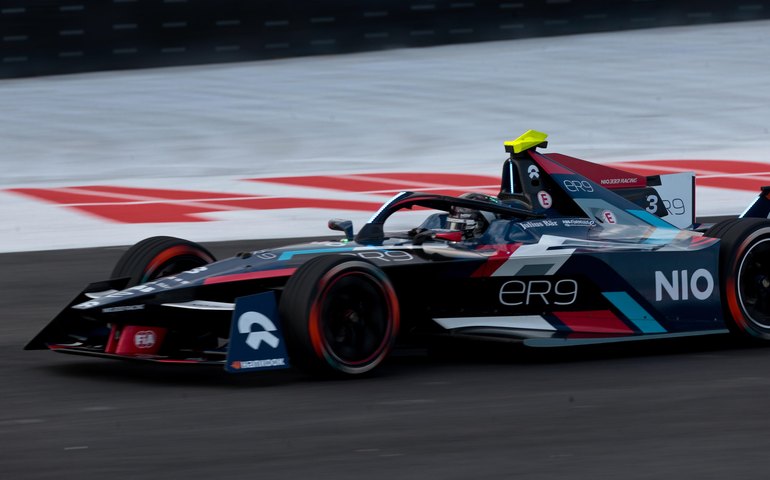 Fórmula E estreia em São Paulo com vitória de Mitch Evans e brasileiro em último