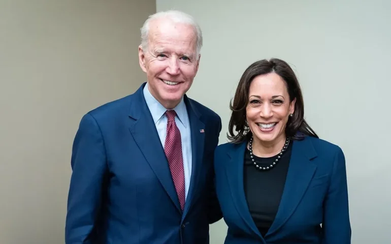 EUA: Biden e Harris se reúnem em almoço fechado para imprensa, em meio a rumores sobre sucessão