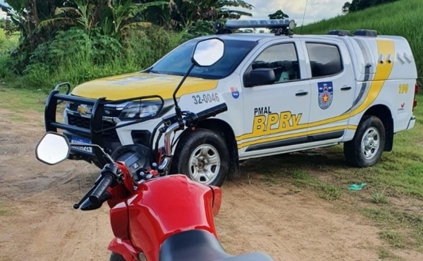 PM flagra homem conduzindo uma motocicleta adulterada no Centro de Palmeira dos Índios.