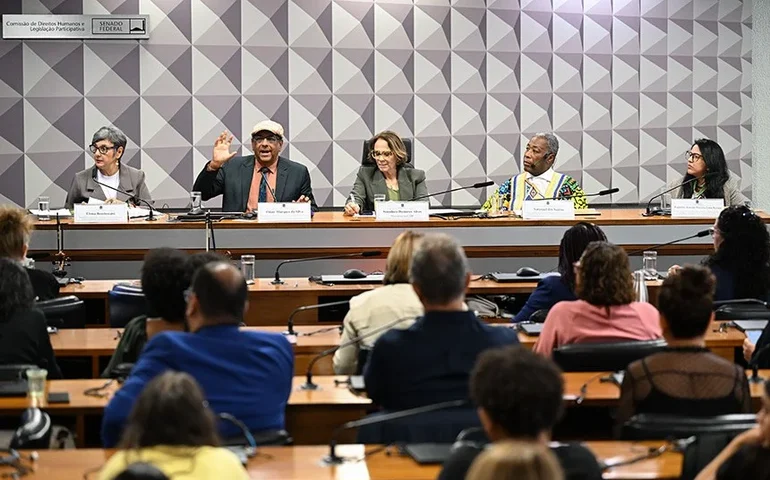 Debate aponta necessidade de educação e políticas públicas que valorizem cultura negra