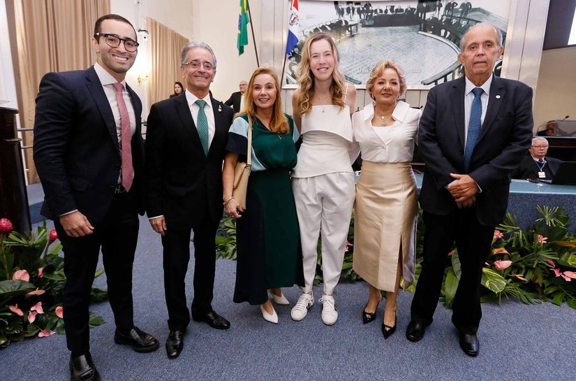 Presidente do TJAL e corregedor-geral da Justiça prestigiam homenagens na ALE