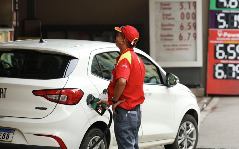 Petrobras aposta em aumento de produção para conter alta dos combustíveis