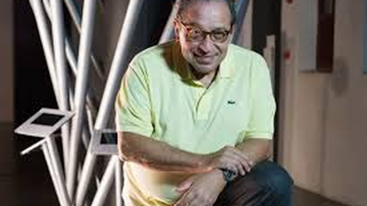 Em novo livro, Ruy Castro revela lado B de Tom Jobim: 'Gostava de falar de poesia, dicionário, ecologia'