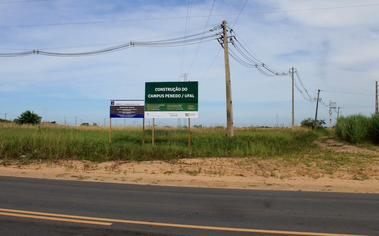 Com apoio da Prefeitura de Penedo, campus da Ufal começa a ser construído
